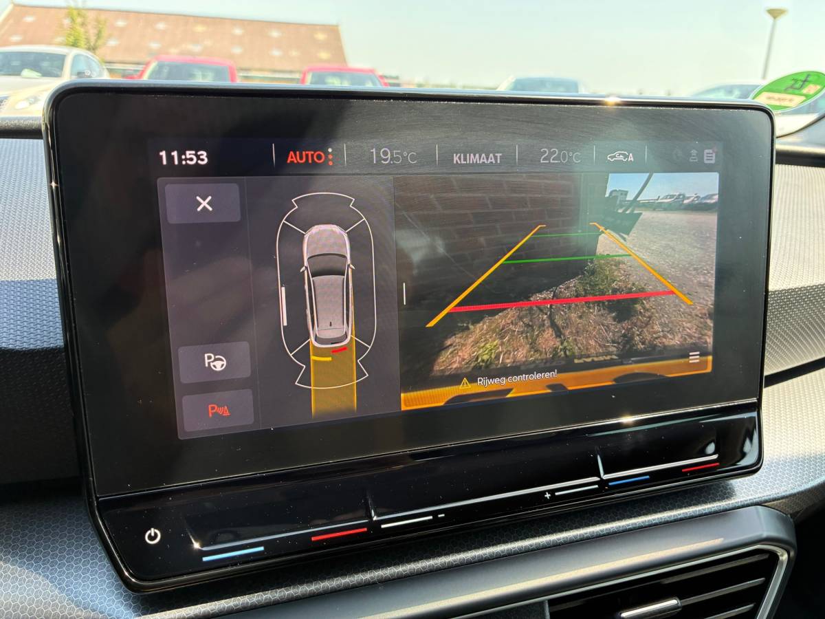 SEAT Leon Seat Leon Sportstourer 2.0 TDI | BTW | NAP | Digi dash + Carplay nu €17.975,-!!
