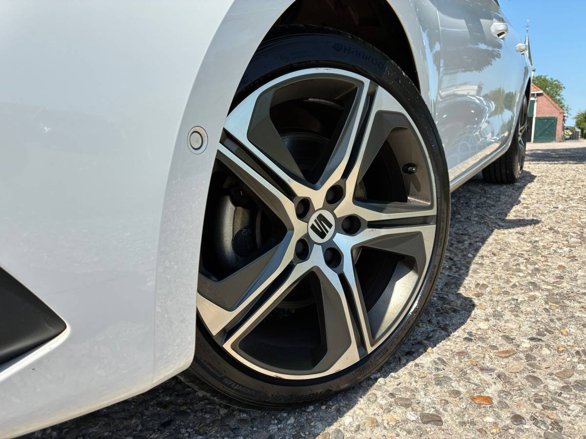 SEAT Leon Seat Leon Sportstourer 2.0 TDI | BTW | NAP | Digi dash + Carplay nu €17.975,-!!