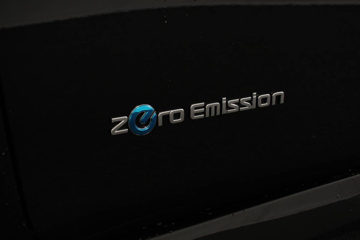 Nissan Leaf Nissan LEAF N-Connecta 40 kWh Navigatie Bluetooth Cruise Control Lichtmetalen Velgen
