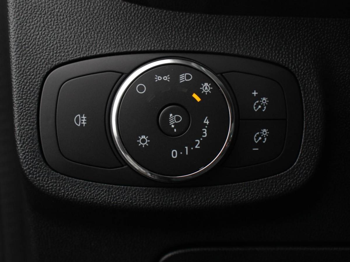 Ford Fiesta Ford Fiesta 1.0 125pk Titanium Navigatie Climate control Led Parkeer sensoren Lichtmetalen velgen Cruise Control Stoelverwarming Bluetooth