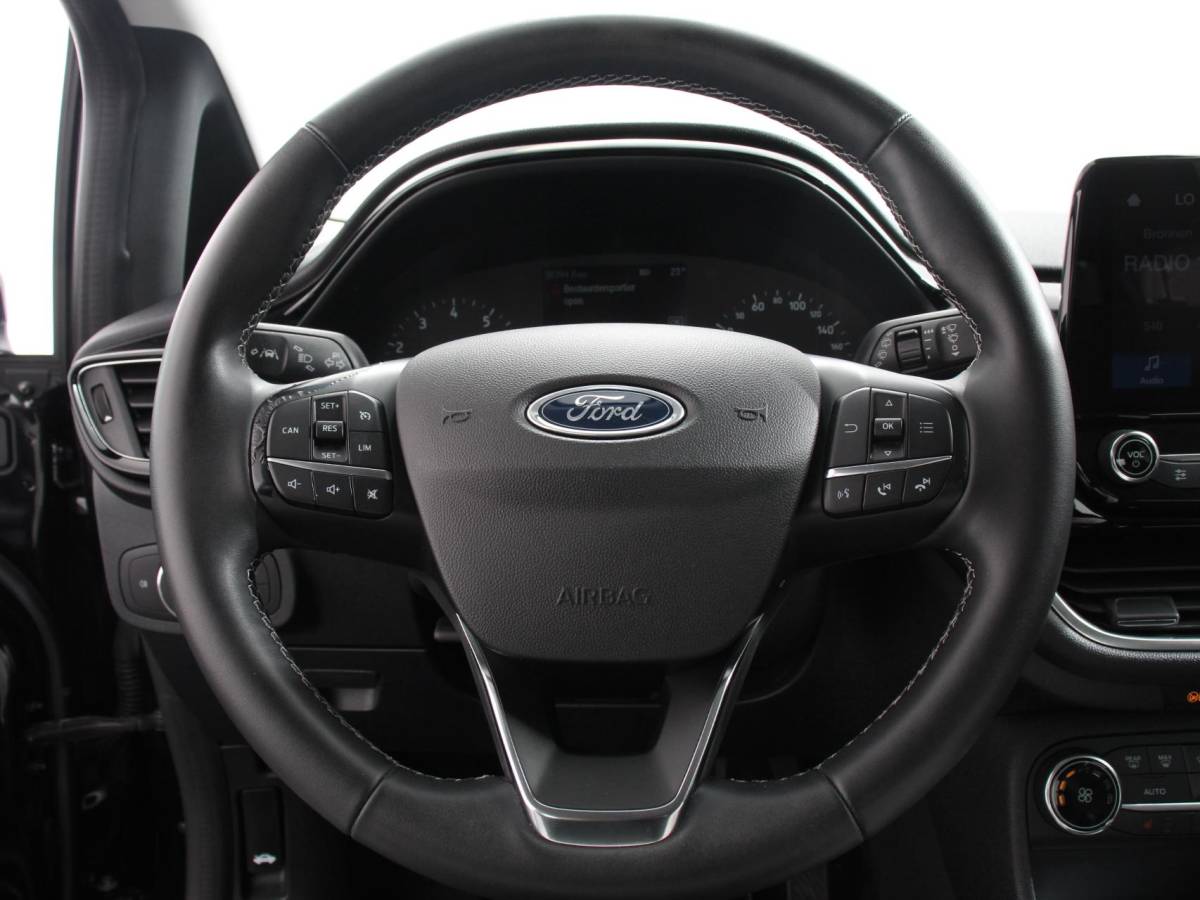 Ford Fiesta Ford Fiesta 1.0 125pk Titanium Navigatie Climate control Led Parkeer sensoren Lichtmetalen velgen Cruise Control Stoelverwarming Bluetooth
