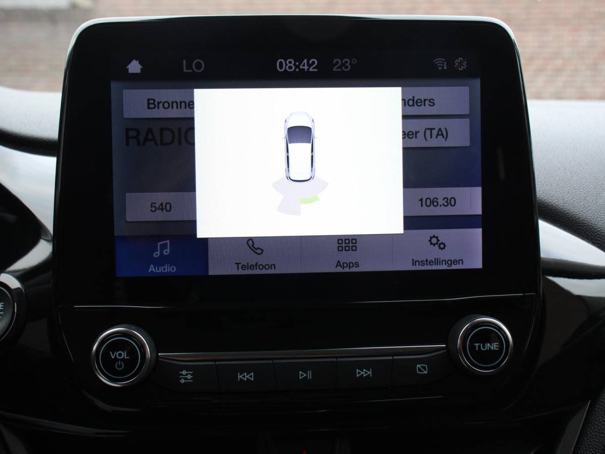 Ford Fiesta Ford Fiesta 1.0 125pk Titanium Navigatie Climate control Led Parkeer sensoren Lichtmetalen velgen Cruise Control Stoelverwarming Bluetooth