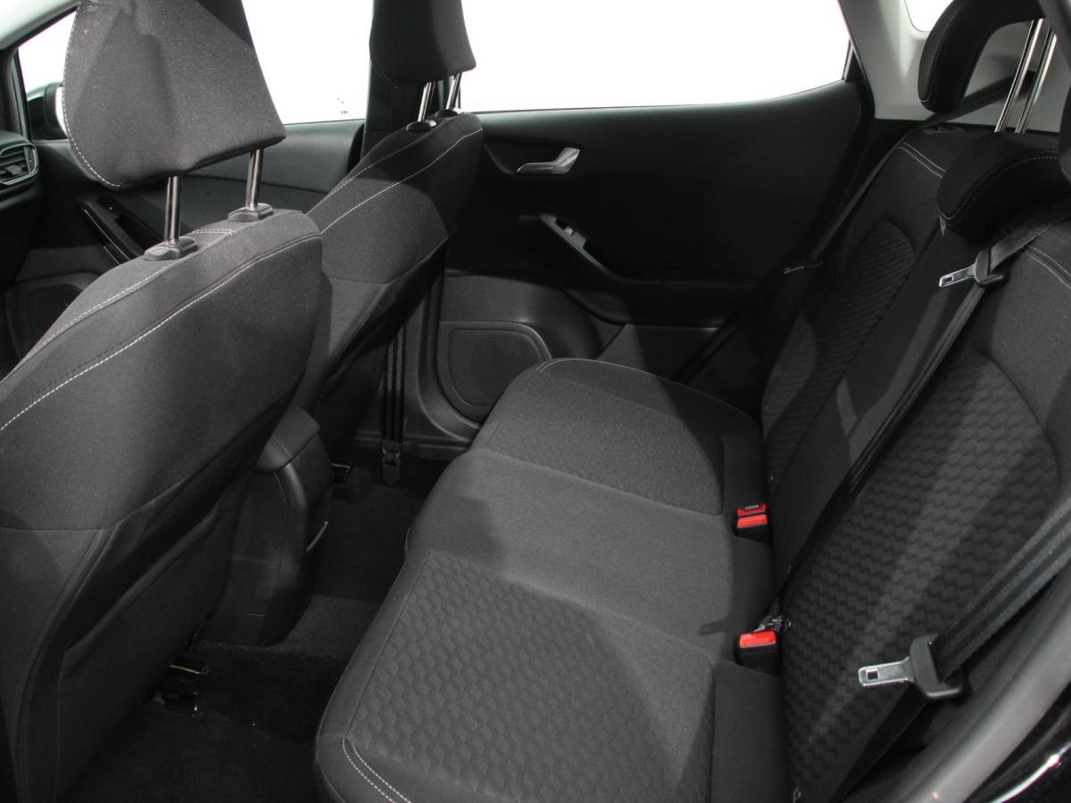 Ford Fiesta Ford Fiesta 1.0 125pk Titanium Navigatie Climate control Led Parkeer sensoren Lichtmetalen velgen Cruise Control Stoelverwarming Bluetooth