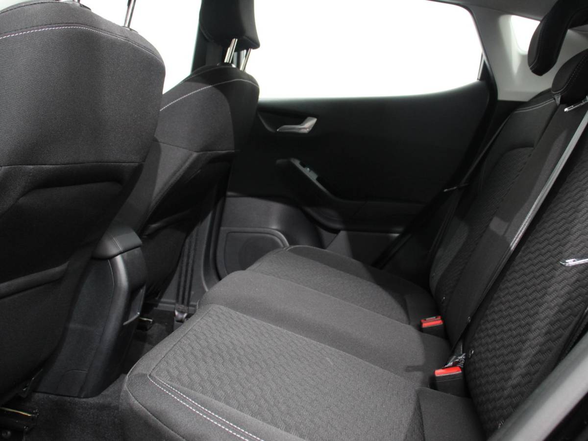 Ford Fiesta Ford Fiesta 1.0 125pk Titanium Navigatie Climate control Led Parkeer sensoren Lichtmetalen velgen Cruise Control Stoelverwarming Bluetooth