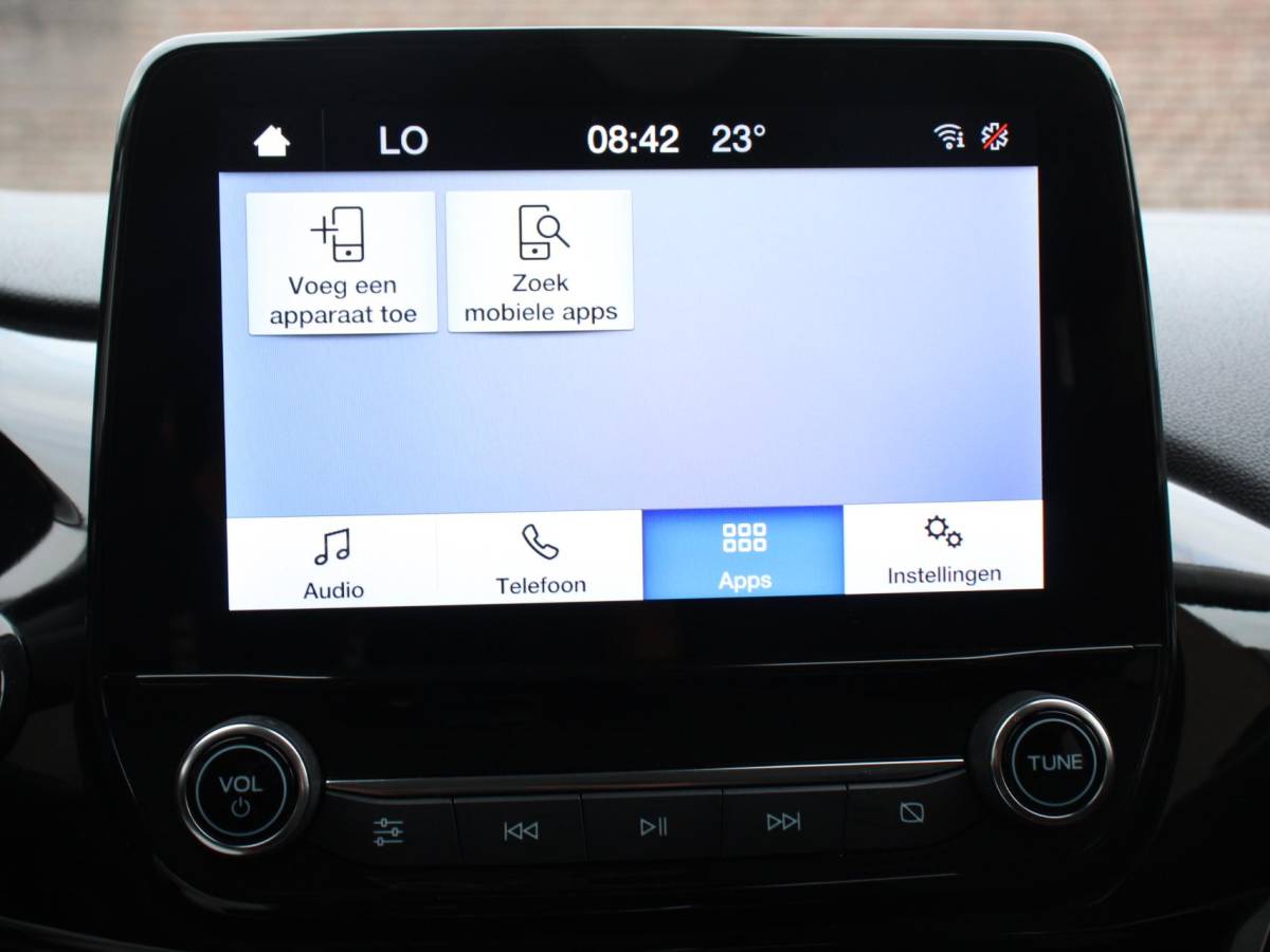 Ford Fiesta Ford Fiesta 1.0 125pk Titanium Navigatie Climate control Led Parkeer sensoren Lichtmetalen velgen Cruise Control Stoelverwarming Bluetooth