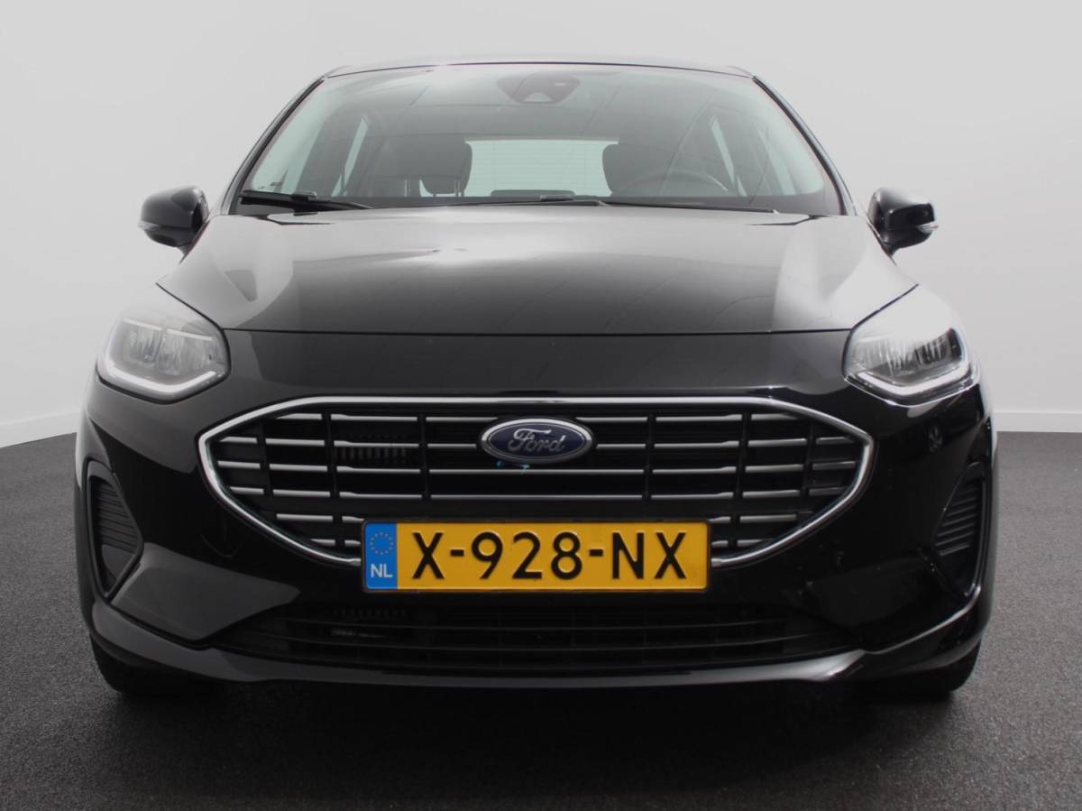 Ford Fiesta Ford Fiesta 1.0 125pk Titanium Navigatie Climate control Led Parkeer sensoren Lichtmetalen velgen Cruise Control Stoelverwarming Bluetooth