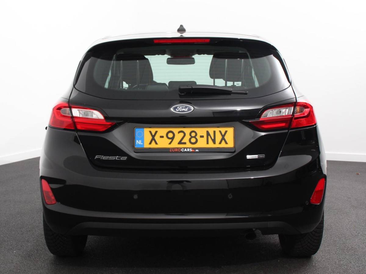 Ford Fiesta Ford Fiesta 1.0 125pk Titanium Navigatie Climate control Led Parkeer sensoren Lichtmetalen velgen Cruise Control Stoelverwarming Bluetooth