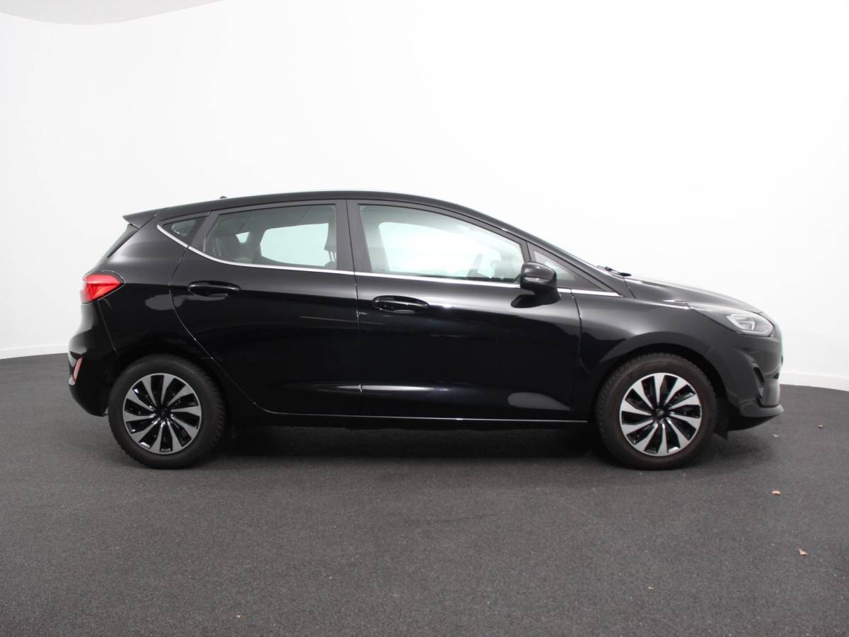 Ford Fiesta Ford Fiesta 1.0 125pk Titanium Navigatie Climate control Led Parkeer sensoren Lichtmetalen velgen Cruise Control Stoelverwarming Bluetooth