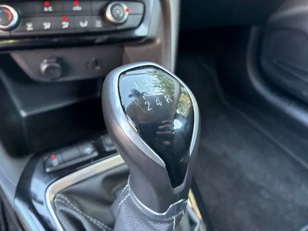 Opel Corsa Opel Corsa 1.2 Edition | Carplay + DAB + Navi + Clima nu €9.975,-!!