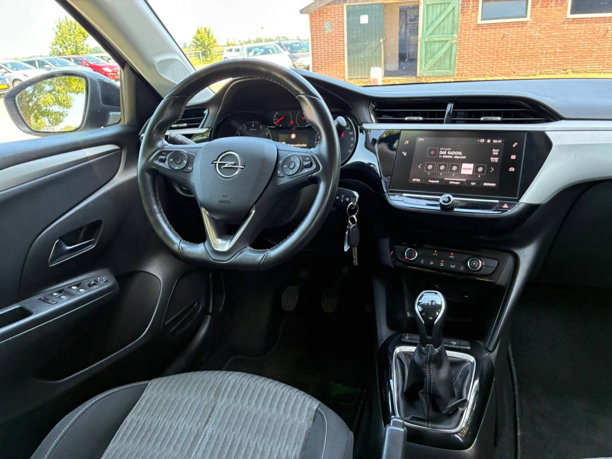 Opel Corsa Opel Corsa 1.2 Edition | Carplay + DAB + Navi + Clima nu €9.975,-!!