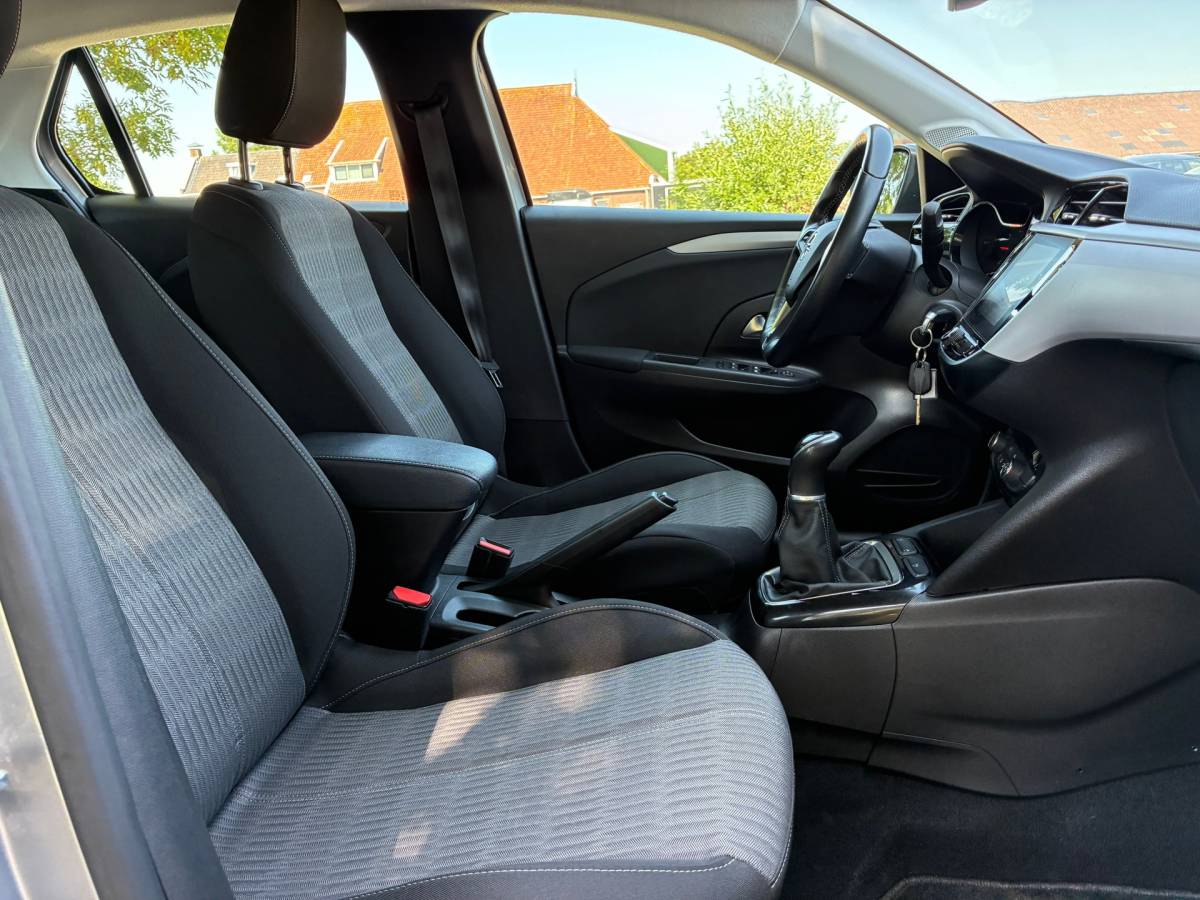 Opel Corsa Opel Corsa 1.2 Edition | Carplay + DAB + Navi + Clima nu €9.975,-!!