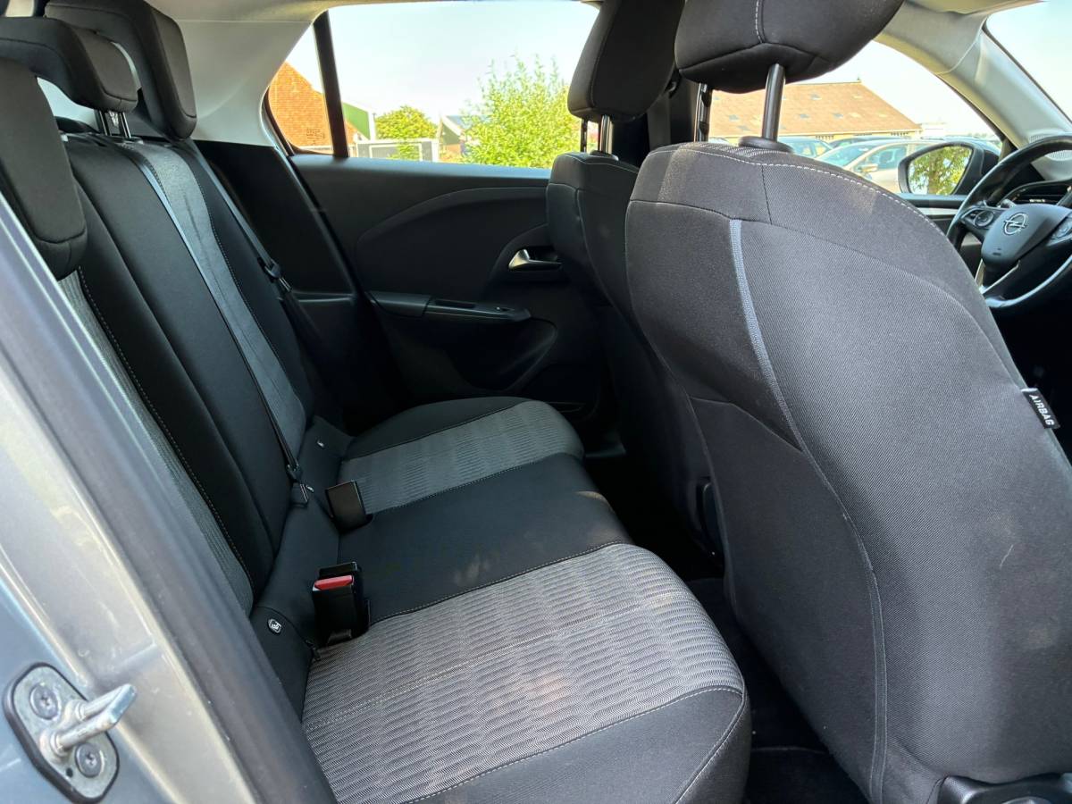 Opel Corsa Opel Corsa 1.2 Edition | Carplay + DAB + Navi + Clima nu €9.975,-!!