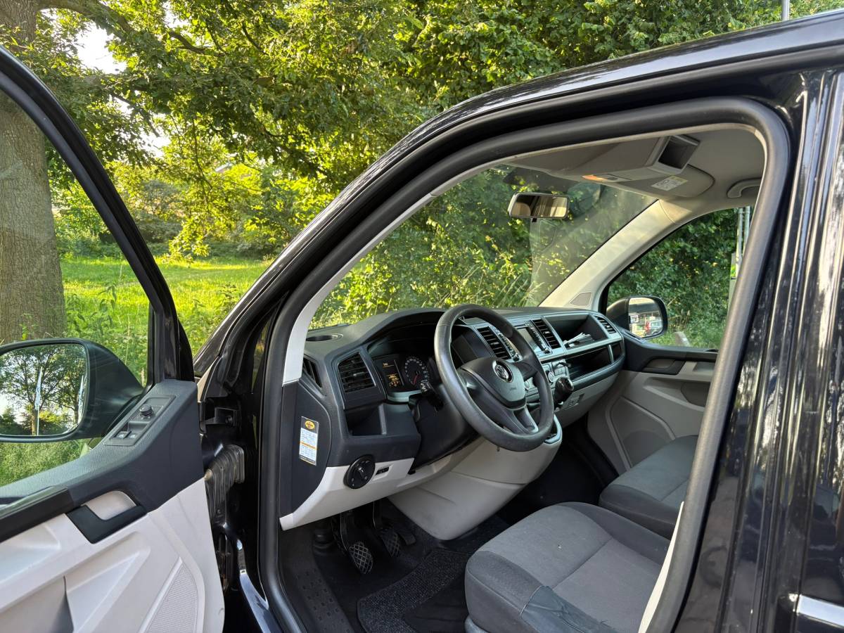 Volkswagen Transporter Volkswagen Transporter 2.0 TDI L2H1 Trendline|EUO6|150PK|airco|cruise|achteruitrijcamera|trekhaak|bluetooth|lichtmetalen velgen