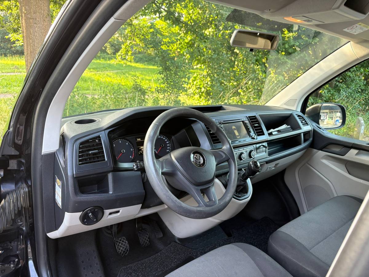 Volkswagen Transporter Volkswagen Transporter 2.0 TDI L2H1 Trendline|EUO6|150PK|airco|cruise|achteruitrijcamera|trekhaak|bluetooth|lichtmetalen velgen