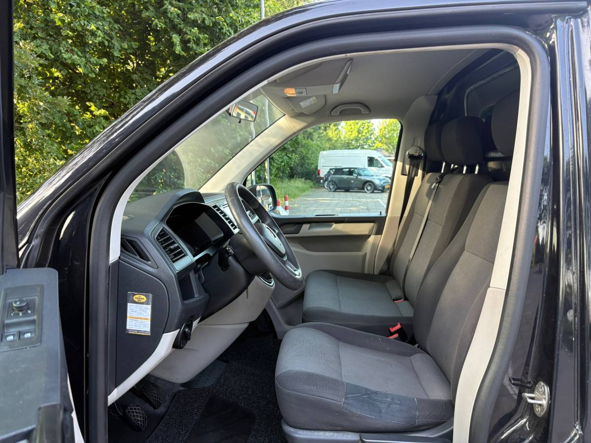 Volkswagen Transporter Volkswagen Transporter 2.0 TDI L2H1 Trendline|EUO6|150PK|airco|cruise|achteruitrijcamera|trekhaak|bluetooth|lichtmetalen velgen