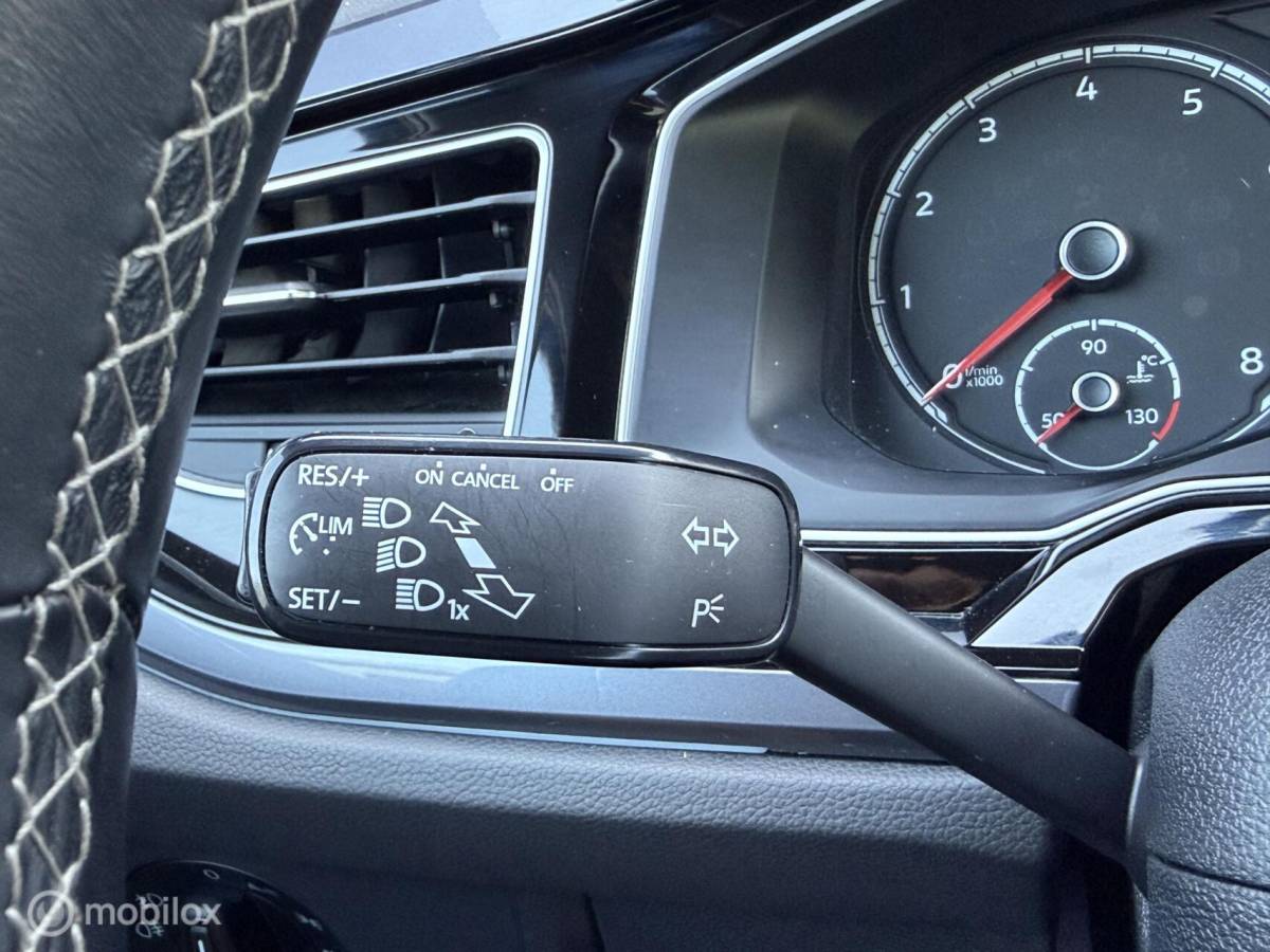 Volkswagen Polo Volkswagen Polo 1.0 TSI R-Line CARPLAY/CLIMA/PDC/STOELVERW/LED