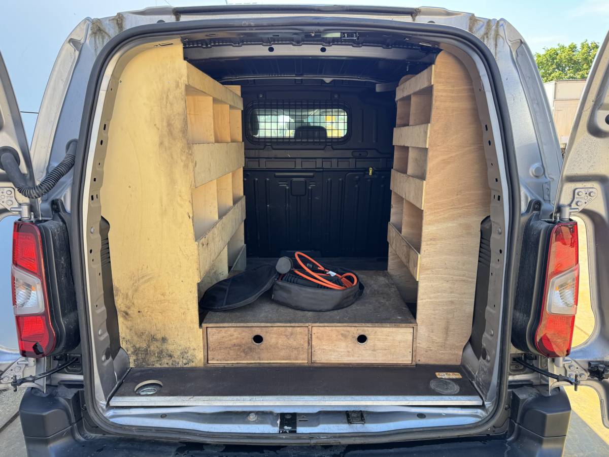 Toyota ProAce Toyota ProAce City Electric Comfort 50 kWh L1 Snelladen Climate Control Apple Carplay Cruise Control Parkeersensoren v+a Achteruitrijcamera