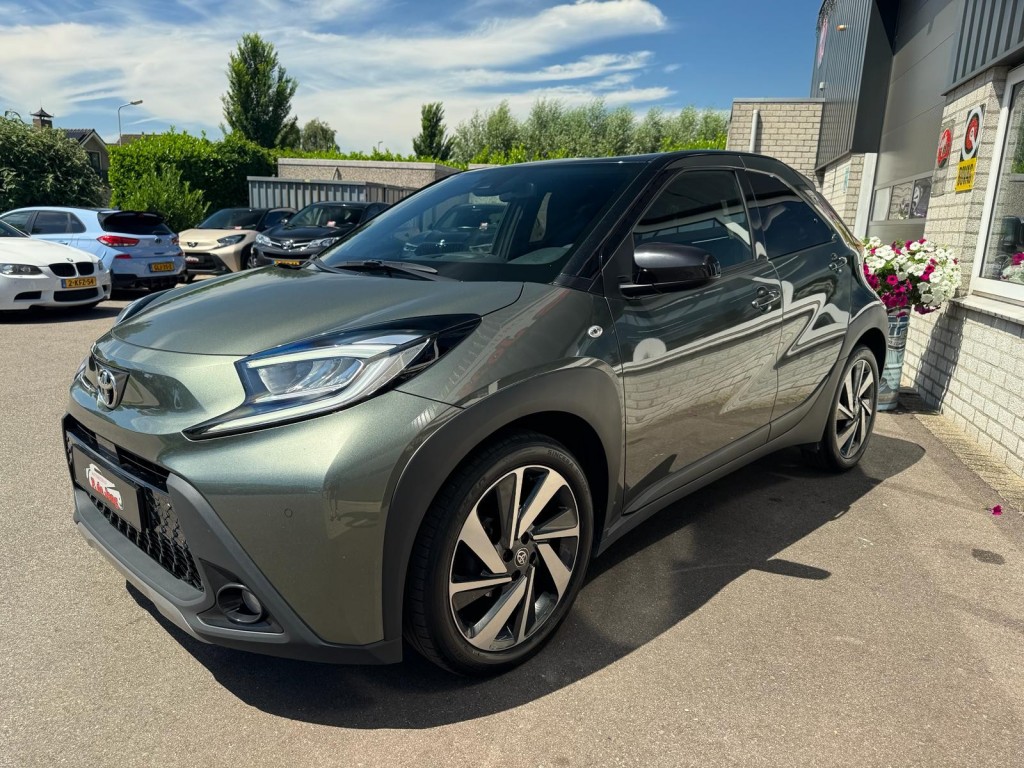 Toyota Aygo Toyota Aygo X 1.0 VVT-I S-CVT ENVY TwoTone Carplay JBL Camera PDC ACC Stoelverw. Prachtig!