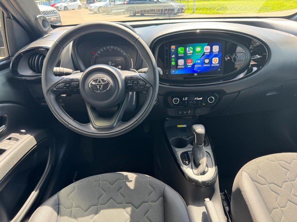 Toyota Aygo Toyota Aygo X 1.0 VVT-I S-CVT ENVY TwoTone Carplay JBL Camera PDC ACC Stoelverw. Prachtig!
