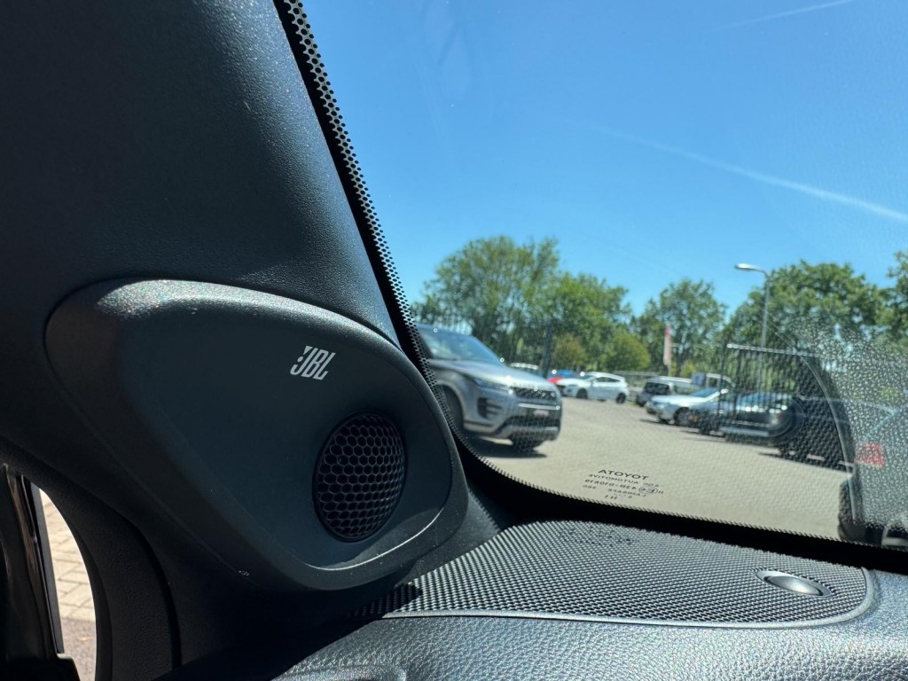 Toyota Aygo Toyota Aygo X 1.0 VVT-I S-CVT ENVY TwoTone Carplay JBL Camera PDC ACC Stoelverw. Prachtig!