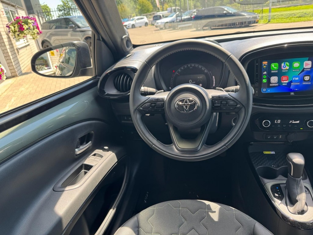 Toyota Aygo Toyota Aygo X 1.0 VVT-I S-CVT ENVY TwoTone Carplay JBL Camera PDC ACC Stoelverw. Prachtig!