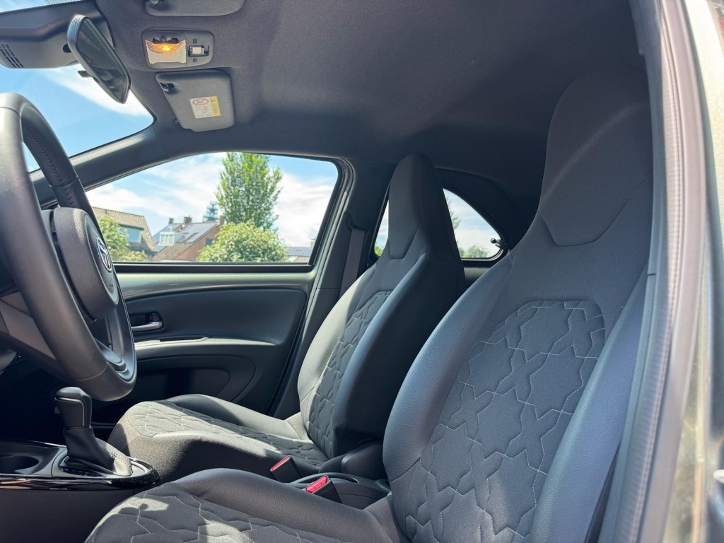 Toyota Aygo Toyota Aygo X 1.0 VVT-I S-CVT ENVY TwoTone Carplay JBL Camera PDC ACC Stoelverw. Prachtig!