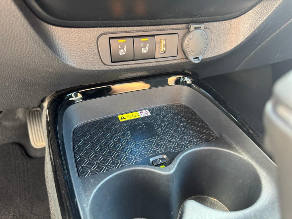 Toyota Aygo Toyota Aygo X 1.0 VVT-I S-CVT ENVY TwoTone Carplay JBL Camera PDC ACC Stoelverw. Prachtig!