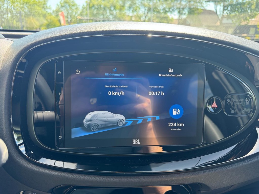 Toyota Aygo Toyota Aygo X 1.0 VVT-I S-CVT ENVY TwoTone Carplay JBL Camera PDC ACC Stoelverw. Prachtig!
