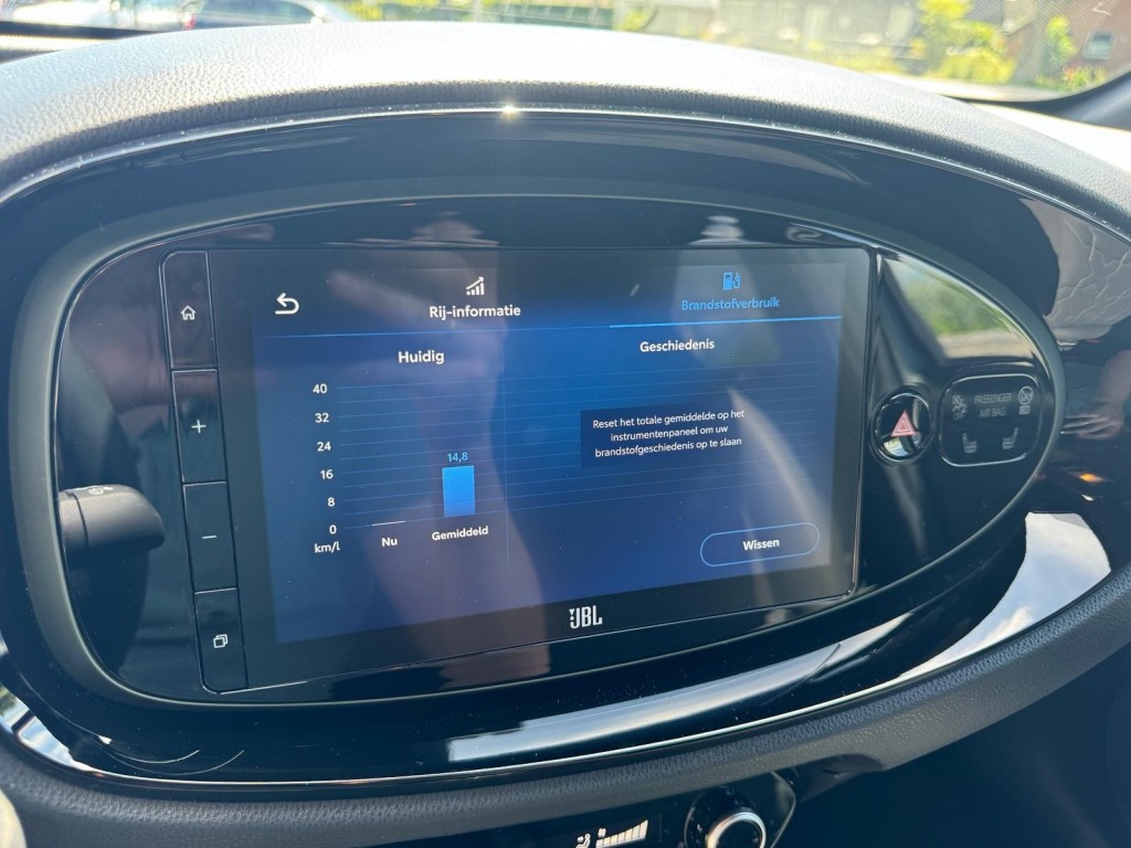 Toyota Aygo Toyota Aygo X 1.0 VVT-I S-CVT ENVY TwoTone Carplay JBL Camera PDC ACC Stoelverw. Prachtig!