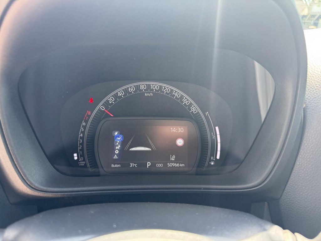 Toyota Aygo Toyota Aygo X 1.0 VVT-I S-CVT ENVY TwoTone Carplay JBL Camera PDC ACC Stoelverw. Prachtig!