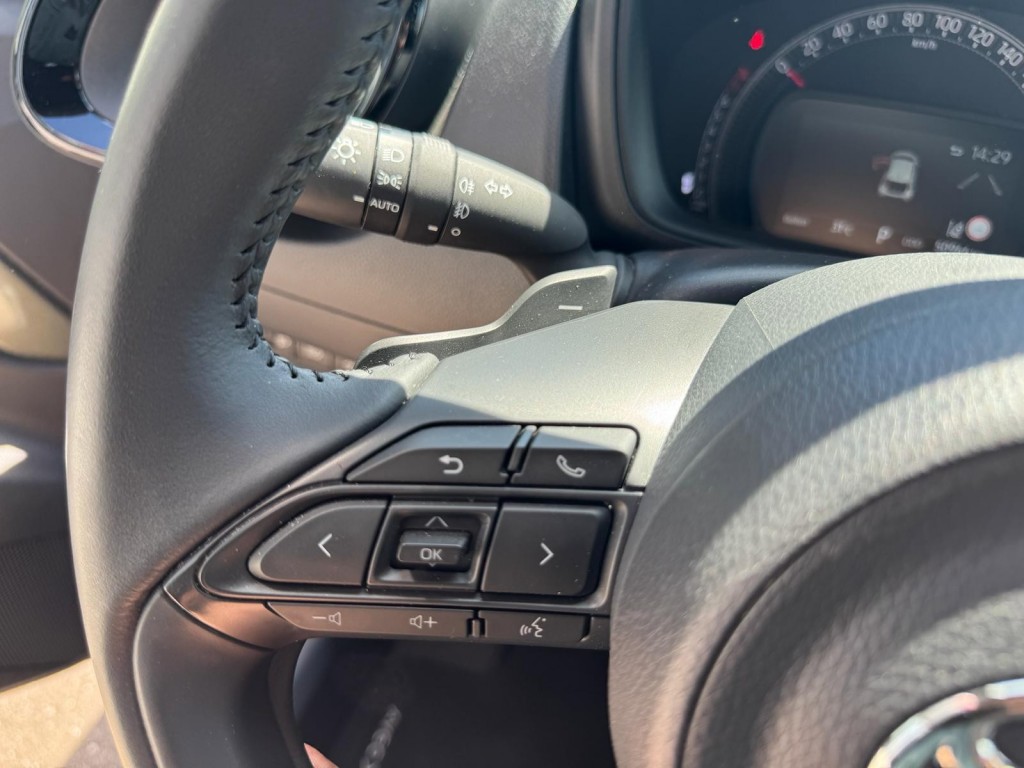 Toyota Aygo Toyota Aygo X 1.0 VVT-I S-CVT ENVY TwoTone Carplay JBL Camera PDC ACC Stoelverw. Prachtig!