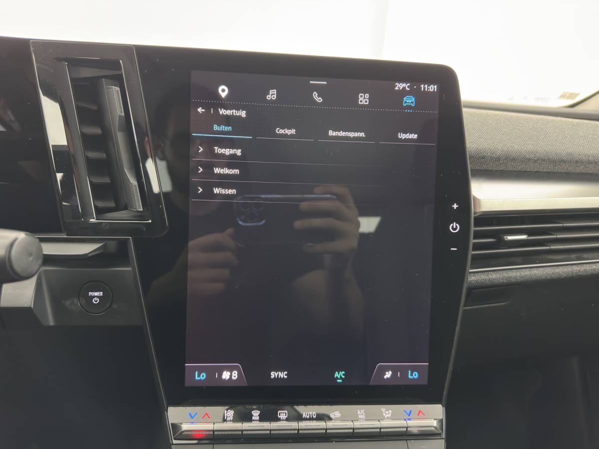Renault Megane E-Tech Renault Megane E-Tech EV60 Optimum Charge Evolution [3-Fase-22kW] {SoH-91%} (INCL-BTW) Aut. *HEATPUMP | FULL-LED | CAMERA | LANE-ASSIST | KEYLESS | NAVI-FULLMAP | CARPLAY | COMFORTSEATS | DIGI-COCKPIT | ECC | PDC | 18″ALU*