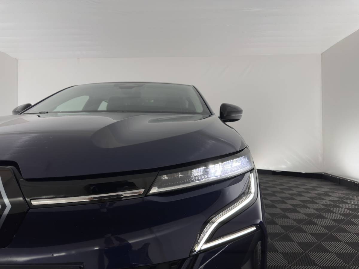 Renault Megane E-Tech Renault Megane E-Tech EV60 Optimum Charge Evolution [3-Fase-22kW] {SoH-91%} (INCL-BTW) Aut. *HEATPUMP | FULL-LED | CAMERA | LANE-ASSIST | KEYLESS | NAVI-FULLMAP | CARPLAY | COMFORTSEATS | DIGI-COCKPIT | ECC | PDC | 18″ALU*