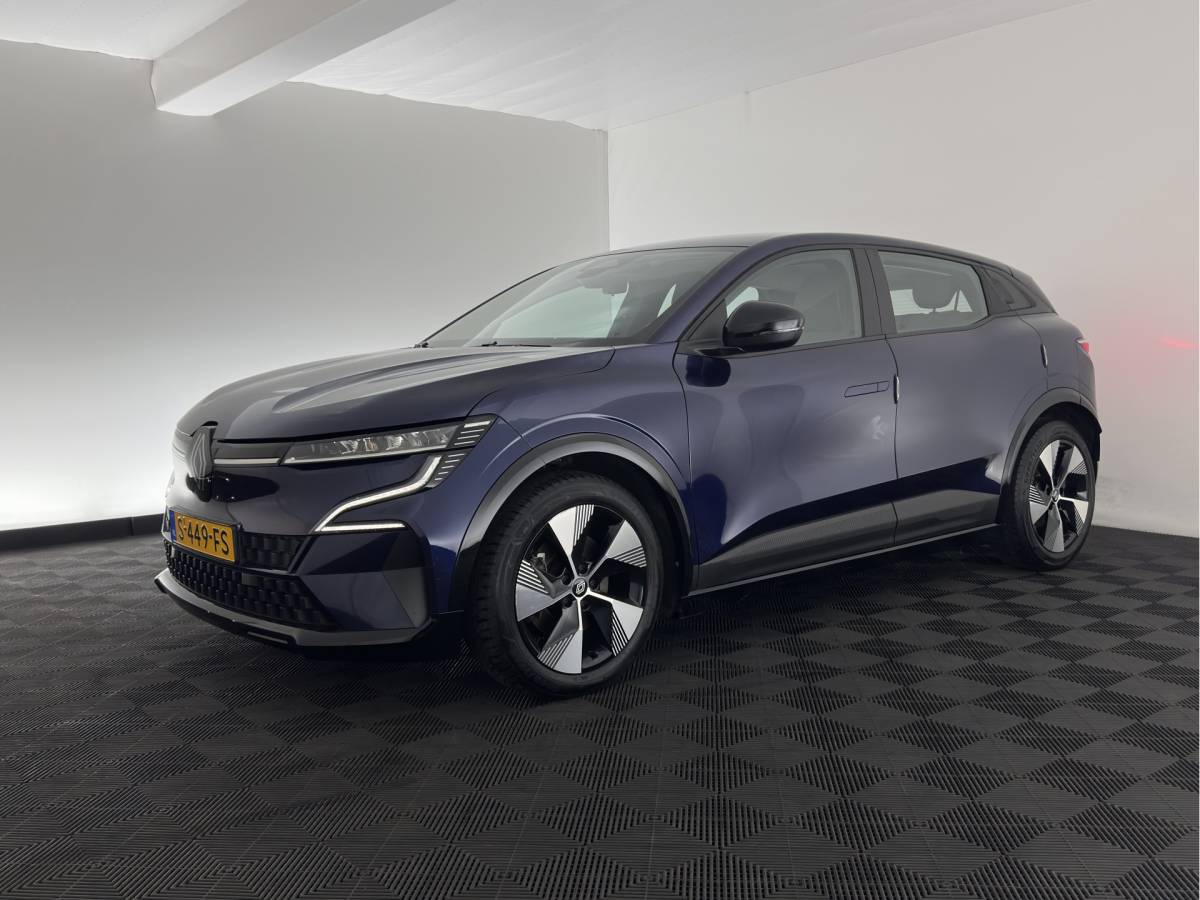 Renault Megane E-Tech Renault Megane E-Tech EV60 Optimum Charge Evolution [3-Fase-22kW] {SoH-91%} (INCL-BTW) Aut. *HEATPUMP | FULL-LED | CAMERA | LANE-ASSIST | KEYLESS | NAVI-FULLMAP | CARPLAY | COMFORTSEATS | DIGI-COCKPIT | ECC | PDC | 18″ALU*