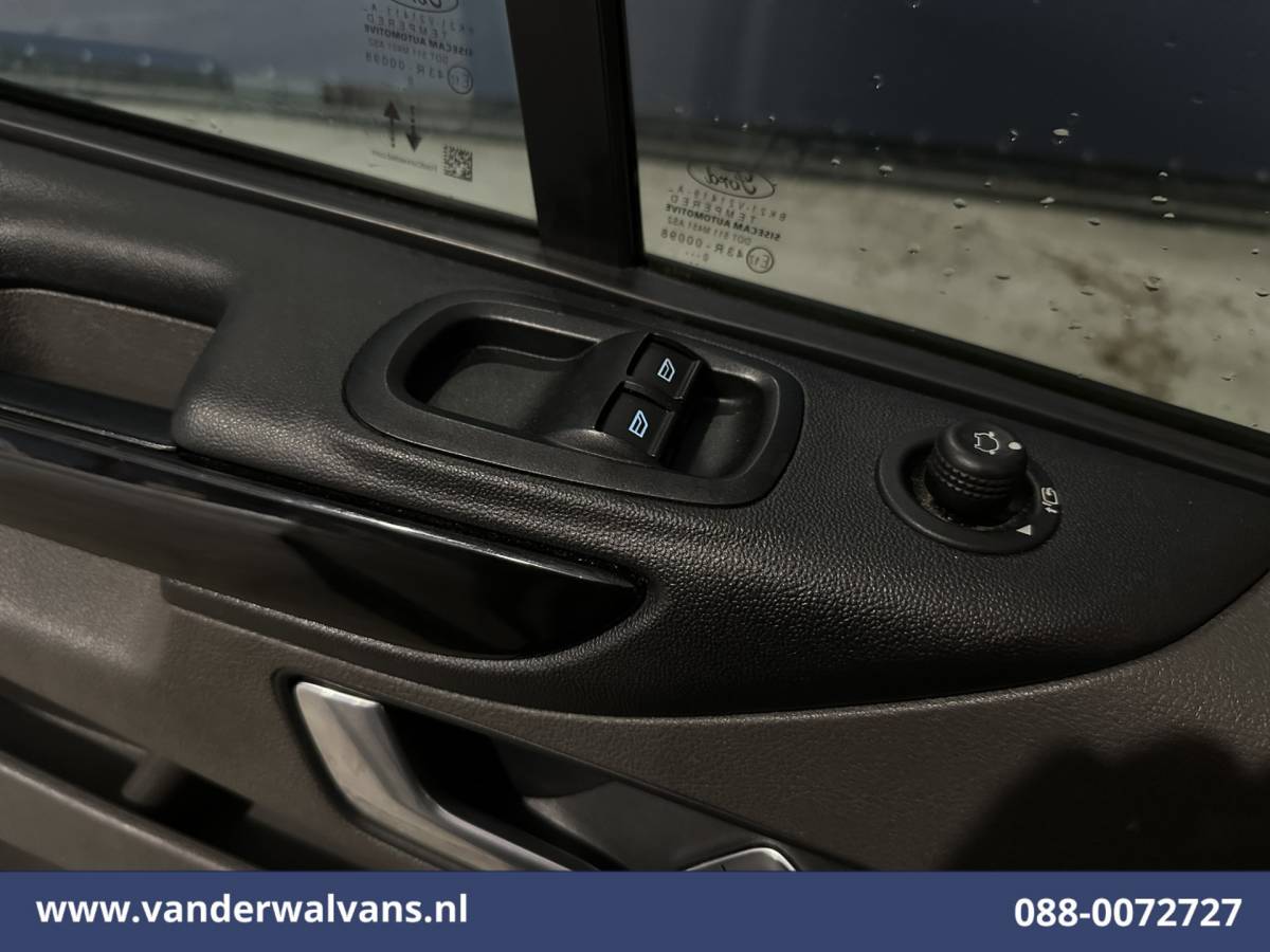 Ford Transit Custom Ford Transit Custom 2.0 TDCI 170pk L1H1 Euro6 Airco | Camera | LED | Apple Carplay | Cruisecontrol | Raptor grill | Leder Android Auto, LM velgen, Verwarmde voorruit, Parkeersensoren, Bijrijdersbank, 2500kg trekvermogen