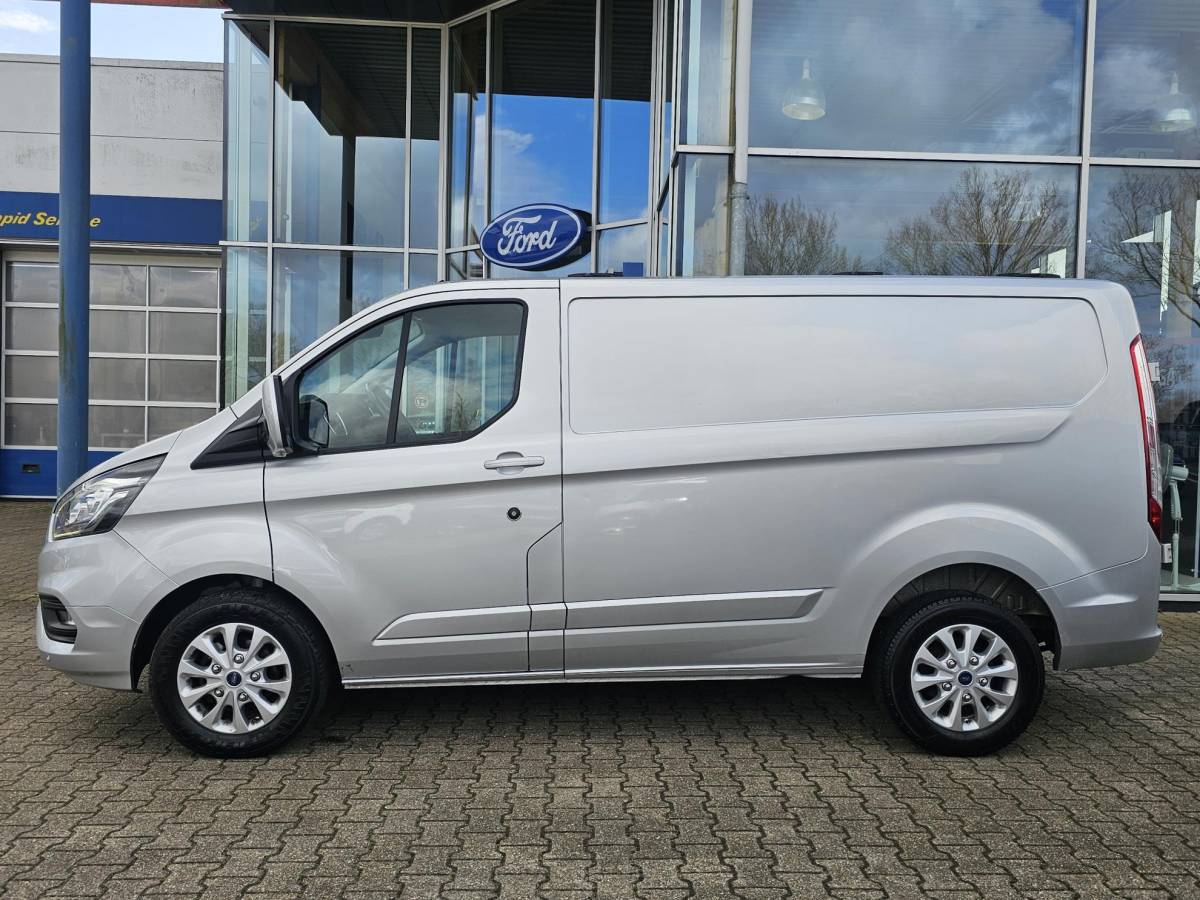 Ford Transit Custom Ford Transit Custom 300 2.0 TDCI L1H1 Limited | SCI | Automaat | Trekhaak | Ladder | Camera | Stoelverwarming | Cruise control | Lane assist | Keurige auto!