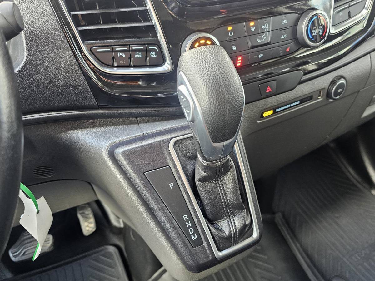 Ford Transit Custom Ford Transit Custom 300 2.0 TDCI L1H1 Limited | SCI | Automaat | Trekhaak | Ladder | Camera | Stoelverwarming | Cruise control | Lane assist | Keurige auto!