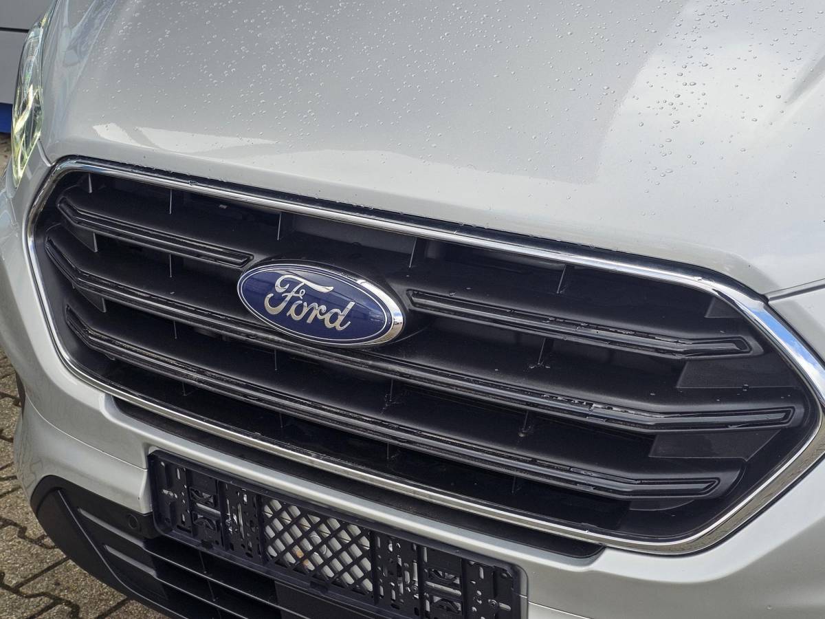 Ford Transit Custom Ford Transit Custom 300 2.0 TDCI L1H1 Limited | SCI | Automaat | Trekhaak | Ladder | Camera | Stoelverwarming | Cruise control | Lane assist | Keurige auto!