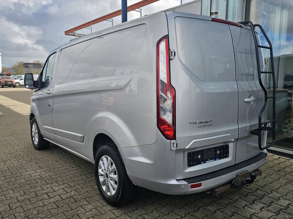 Ford Transit Custom Ford Transit Custom 300 2.0 TDCI L1H1 Limited | SCI | Automaat | Trekhaak | Ladder | Camera | Stoelverwarming | Cruise control | Lane assist | Keurige auto!