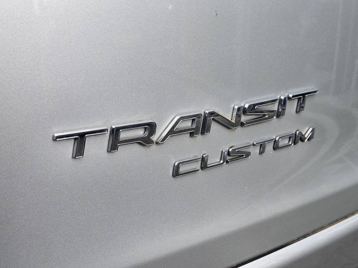 Ford Transit Custom Ford Transit Custom 300 2.0 TDCI L1H1 Limited | SCI | Automaat | Trekhaak | Ladder | Camera | Stoelverwarming | Cruise control | Lane assist | Keurige auto!
