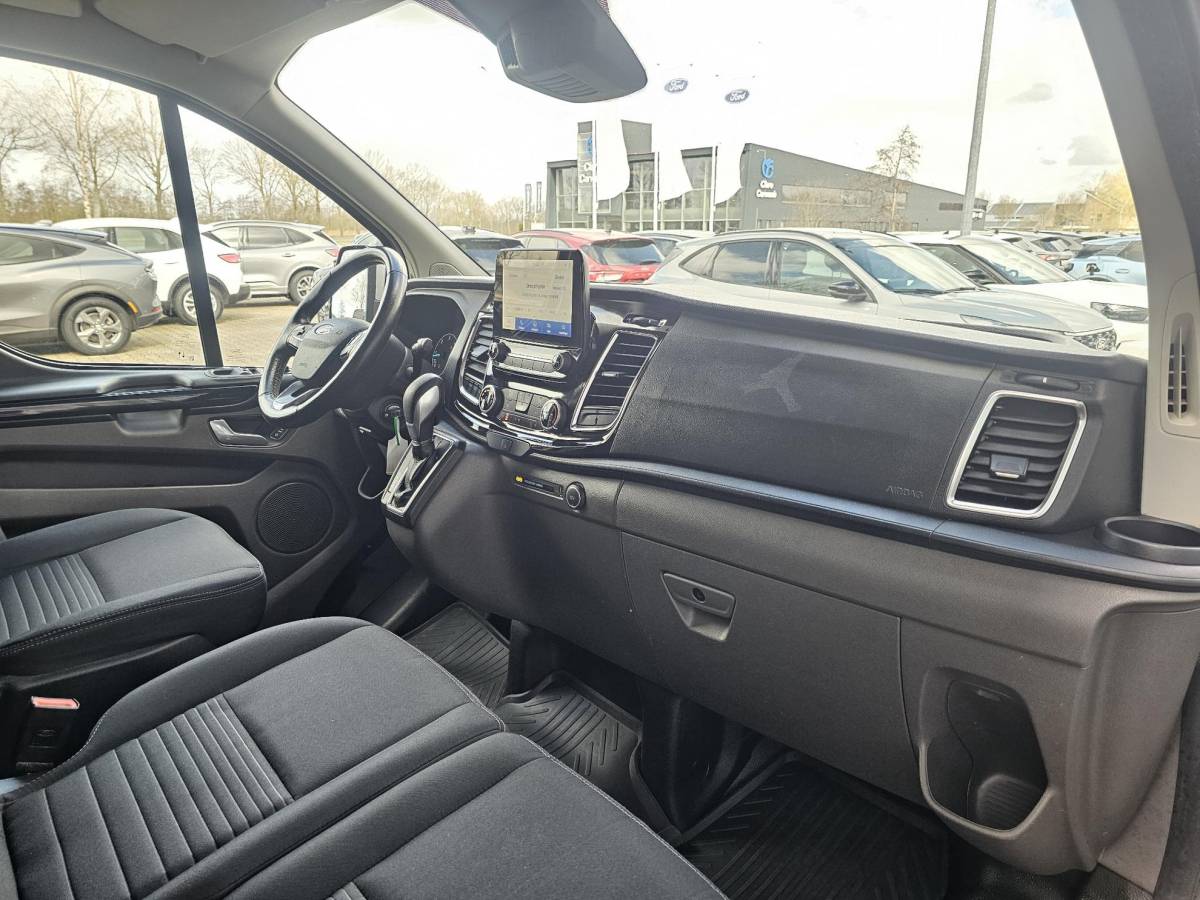 Ford Transit Custom Ford Transit Custom 300 2.0 TDCI L1H1 Limited | SCI | Automaat | Trekhaak | Ladder | Camera | Stoelverwarming | Cruise control | Lane assist | Keurige auto!