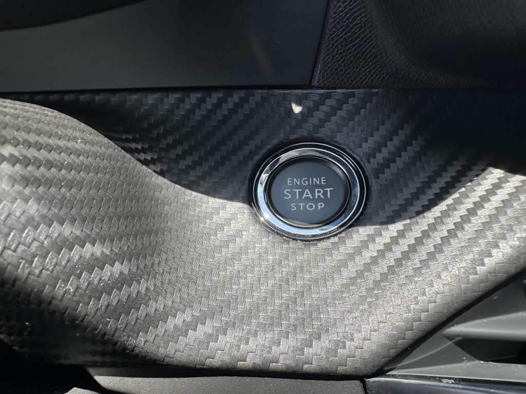 Peugeot 2008 Peugeot 2008 1.2 Allure | Keyless | Nieuwe distributieriem |
