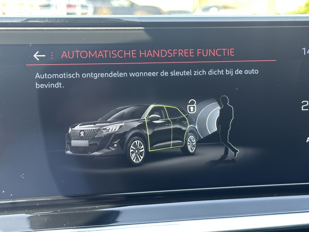 Peugeot 2008 Peugeot 2008 1.2 Allure | Keyless | Nieuwe distributieriem |