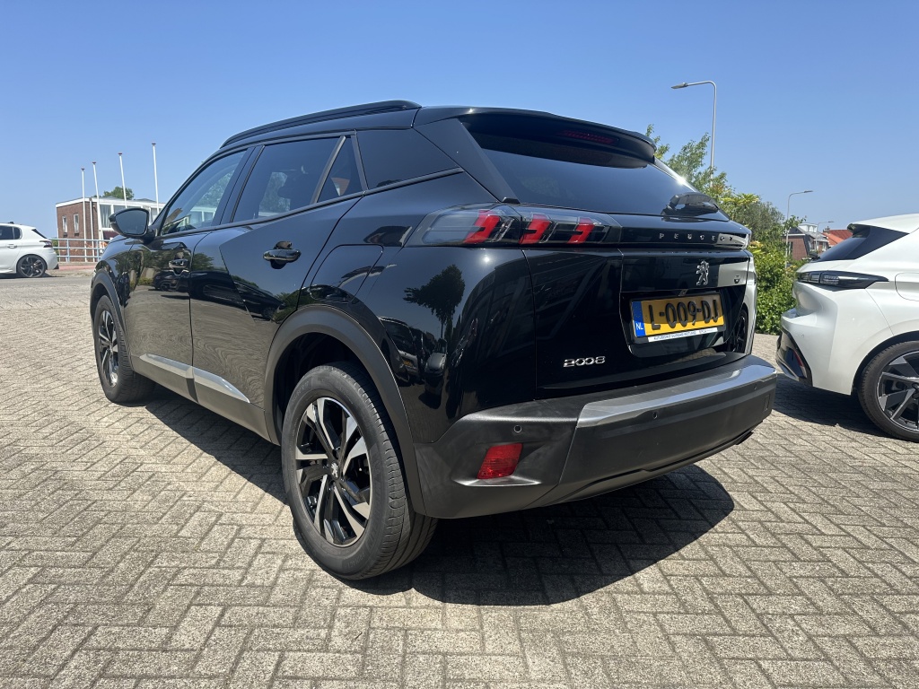 Peugeot 2008 Peugeot 2008 1.2 Allure | Keyless | Nieuwe distributieriem |