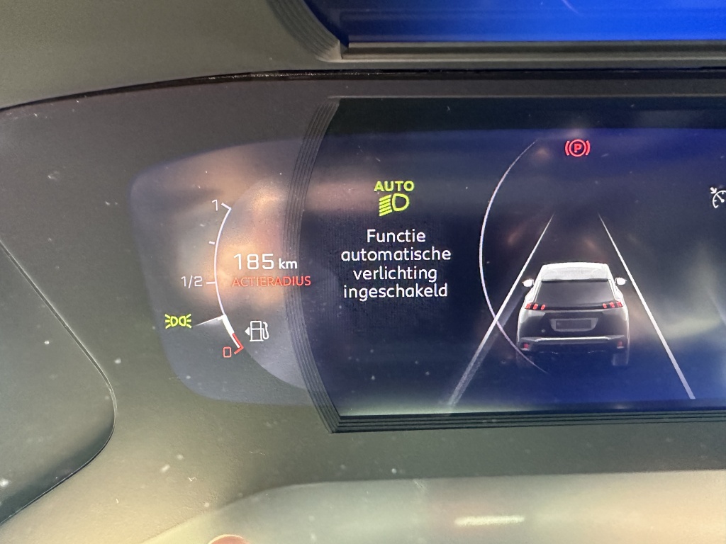Peugeot 2008 Peugeot 2008 1.2 Allure | Keyless | Nieuwe distributieriem |