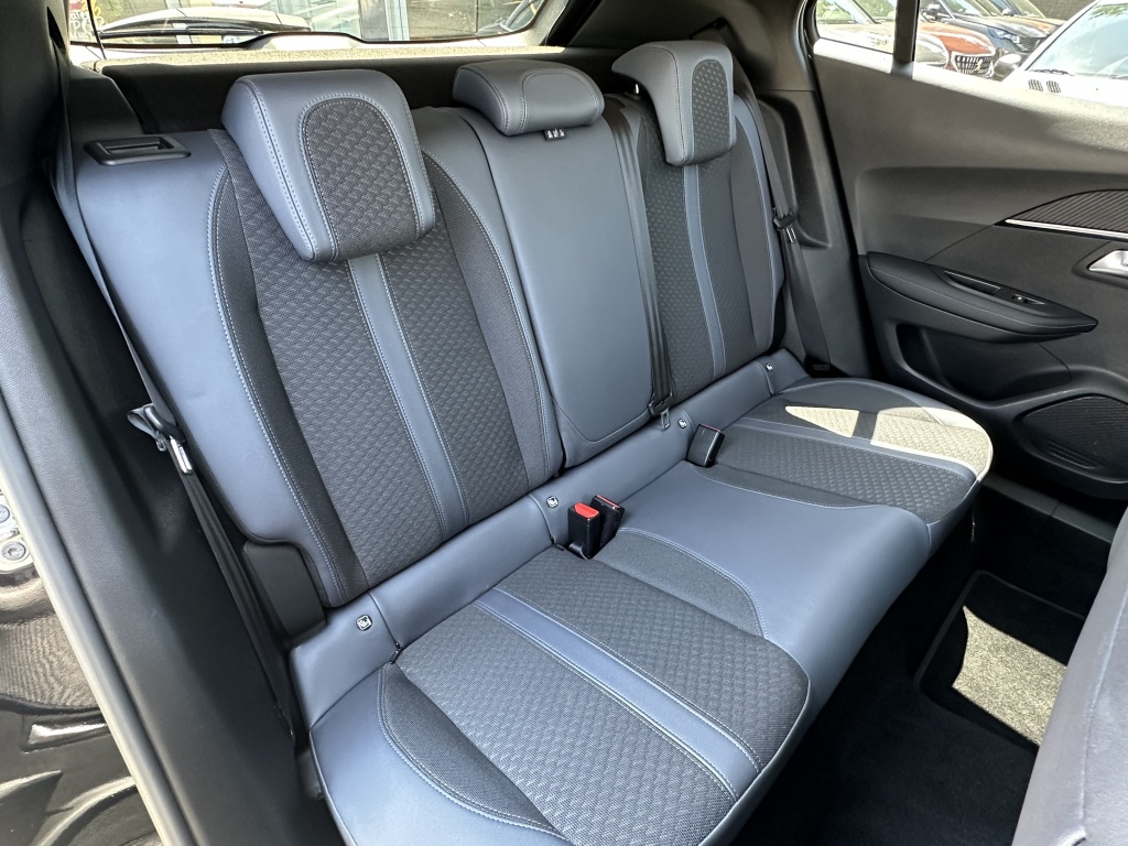 Peugeot 2008 Peugeot 2008 1.2 Allure | Keyless | Nieuwe distributieriem |