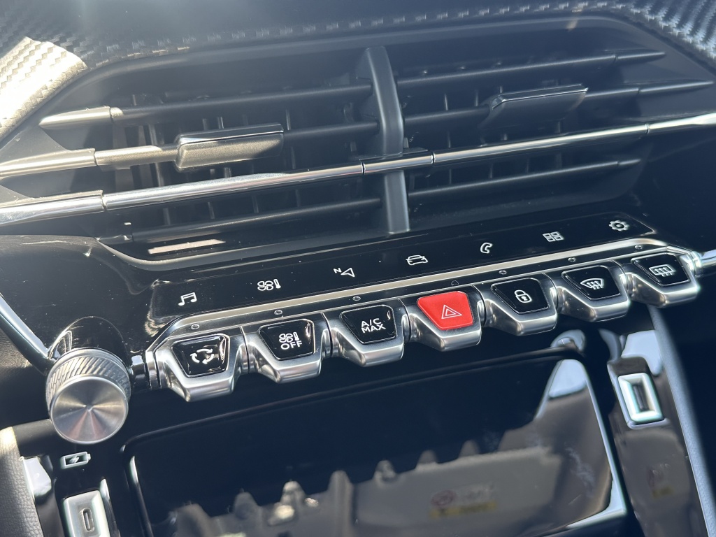 Peugeot 2008 Peugeot 2008 1.2 Allure | Keyless | Nieuwe distributieriem |