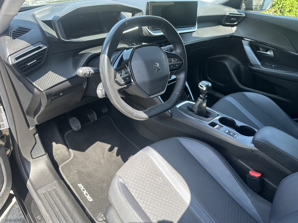 Peugeot 2008 Peugeot 2008 1.2 Allure | Keyless | Nieuwe distributieriem |