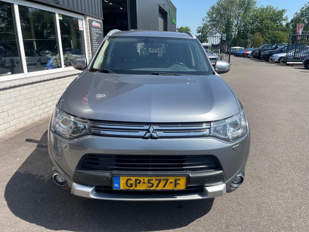 Mitsubishi Outlander Mitsubishi Outlander 2.0 PHEV L ED. XLINE 4 WD Trekhaak Schuif/kanteldak Leder Navi