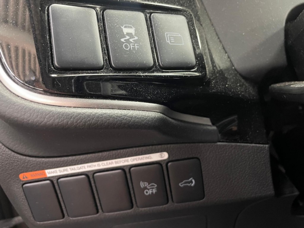 Mitsubishi Outlander Mitsubishi Outlander 2.0 PHEV L ED. XLINE 4 WD Trekhaak Schuif/kanteldak Leder Navi